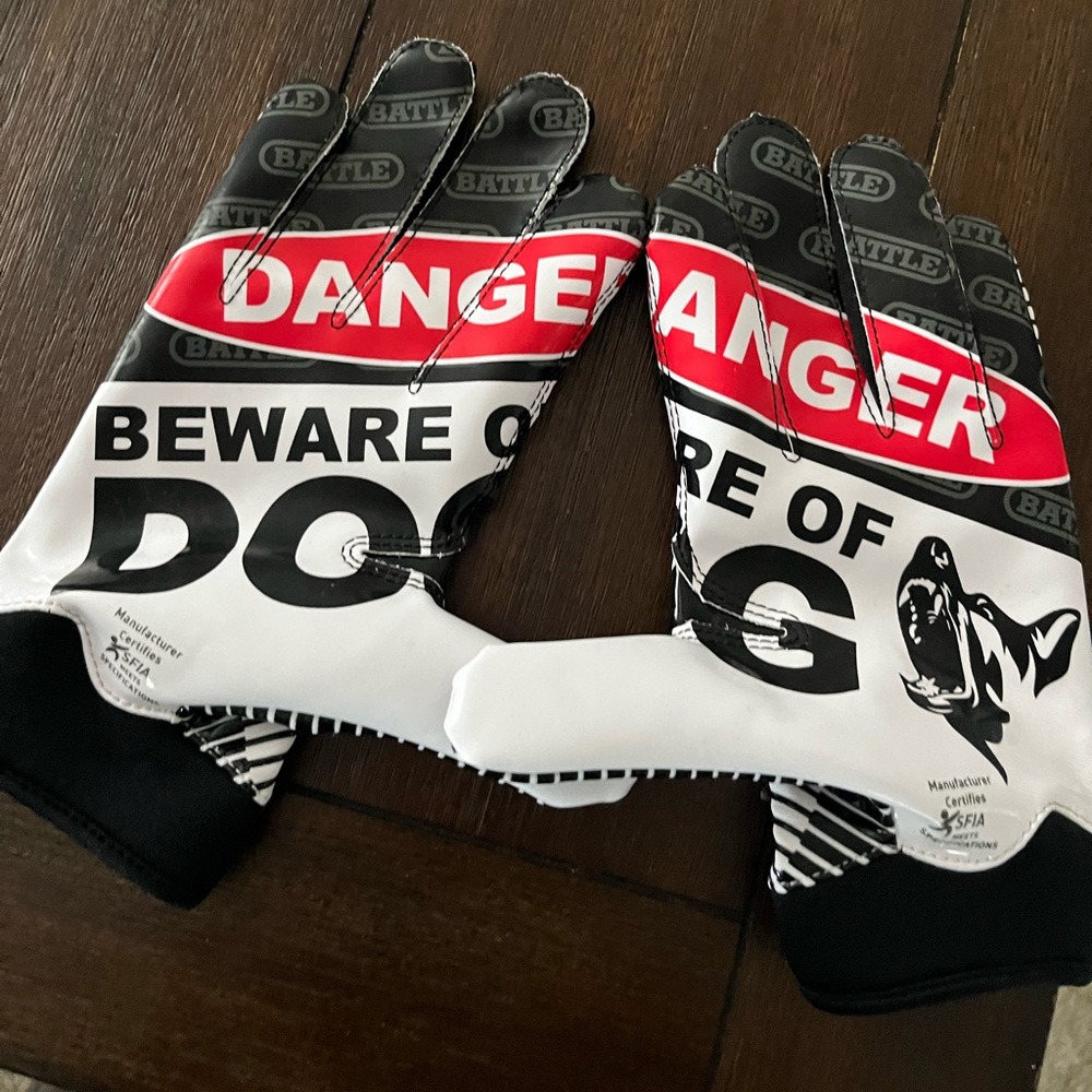 mens football gloves